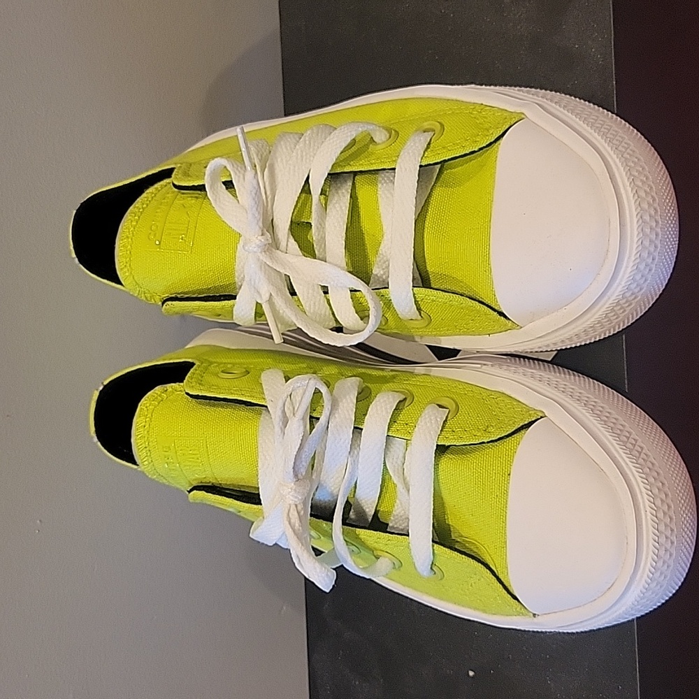 Converse - Picture 5 of 7